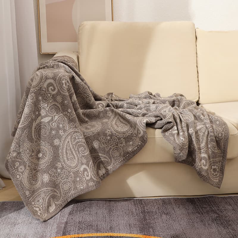 Brown Luxurious Paisley Jacquard Throw Blanket - Soft Wool Blend