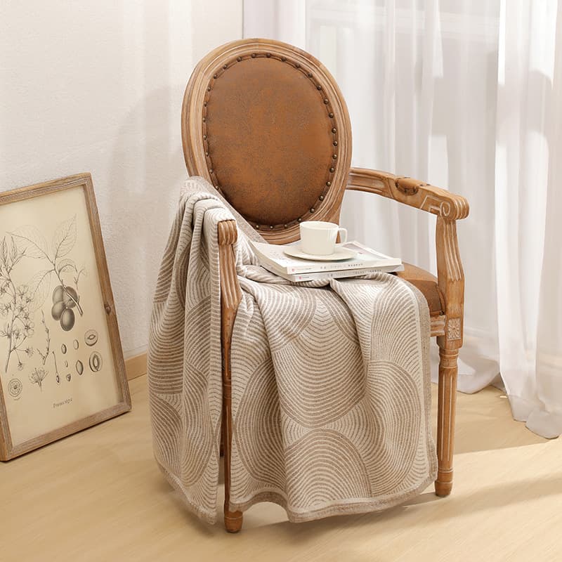 Khaki Luxurious Paisley Jacquard Throw Blanket - Soft Wool Blend