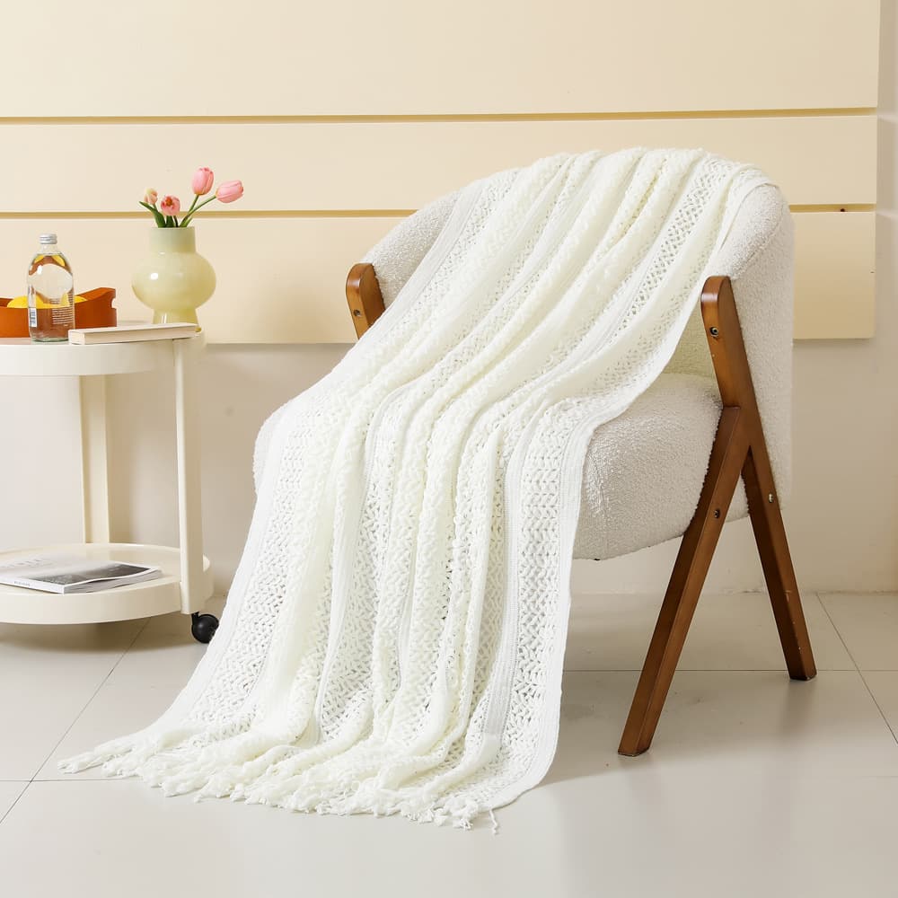 White Hollow Knitted Sofa Blanket with Tassels, 120 × 165 cm, 510g, Ideal