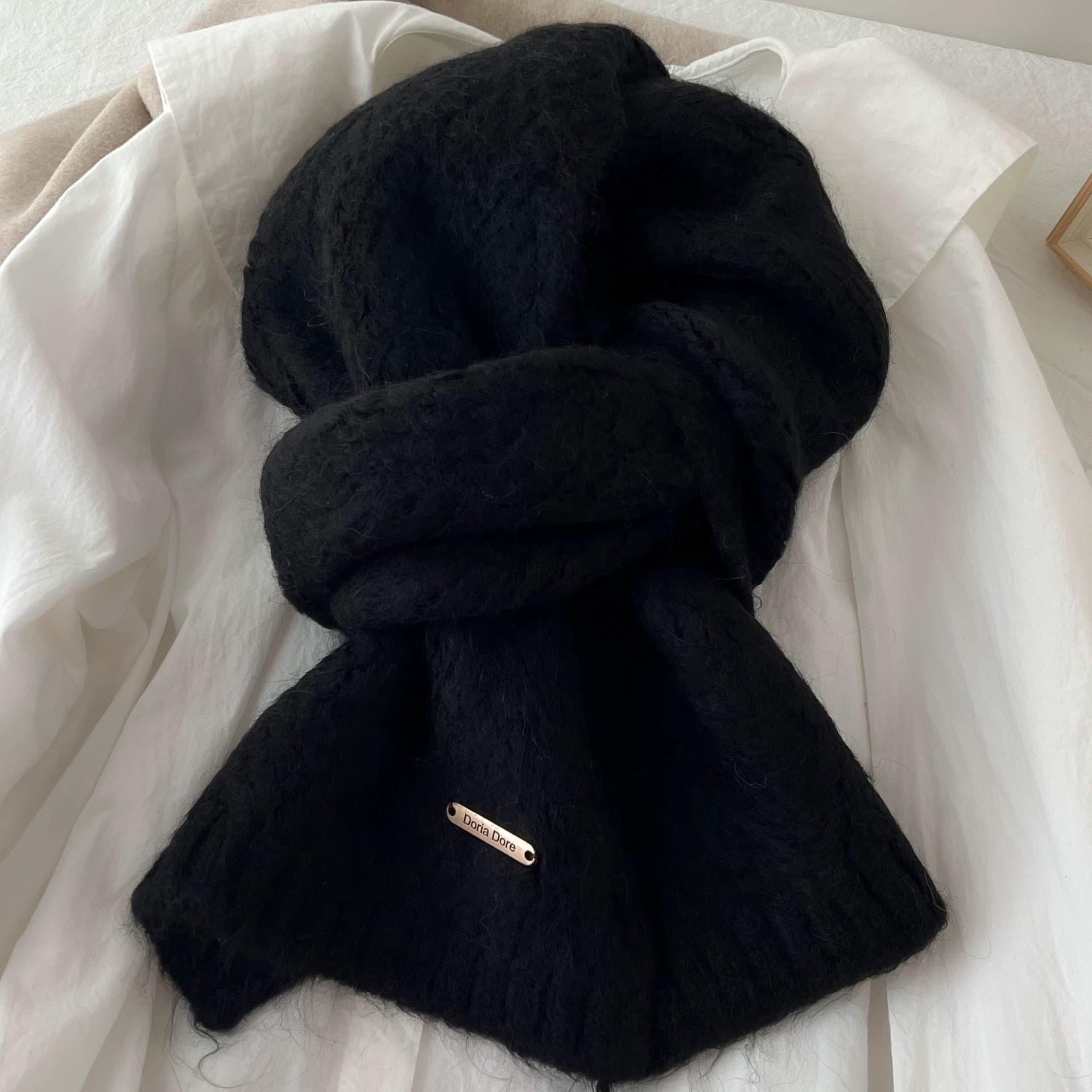 Black Alpaca Wool Blend Solid Color Knitted Scarf for Women Winter New Style
