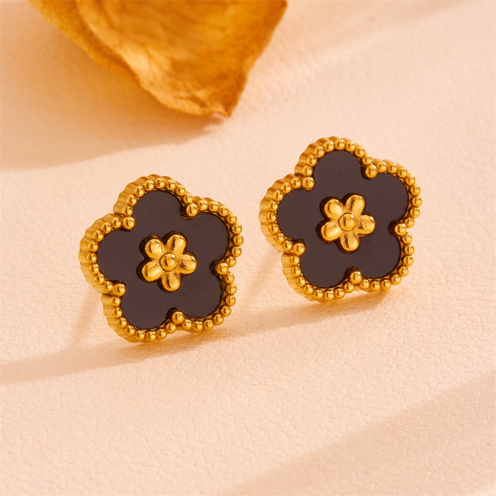 Black Shell Five-Petal Flower Stud Earrings - 18K Gold Plated - 13mm