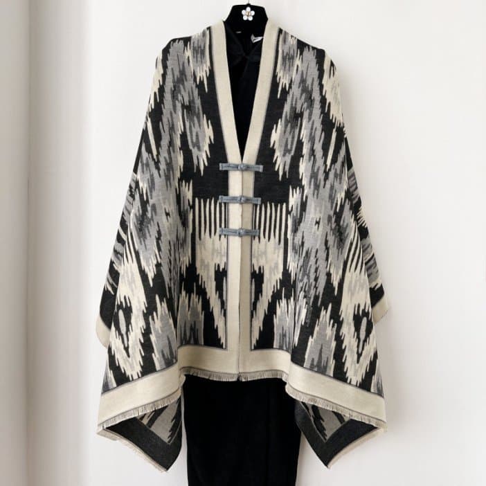 Black New Style Buttoned Shawl - Double-Sided Winter Scarf with Ethnic
