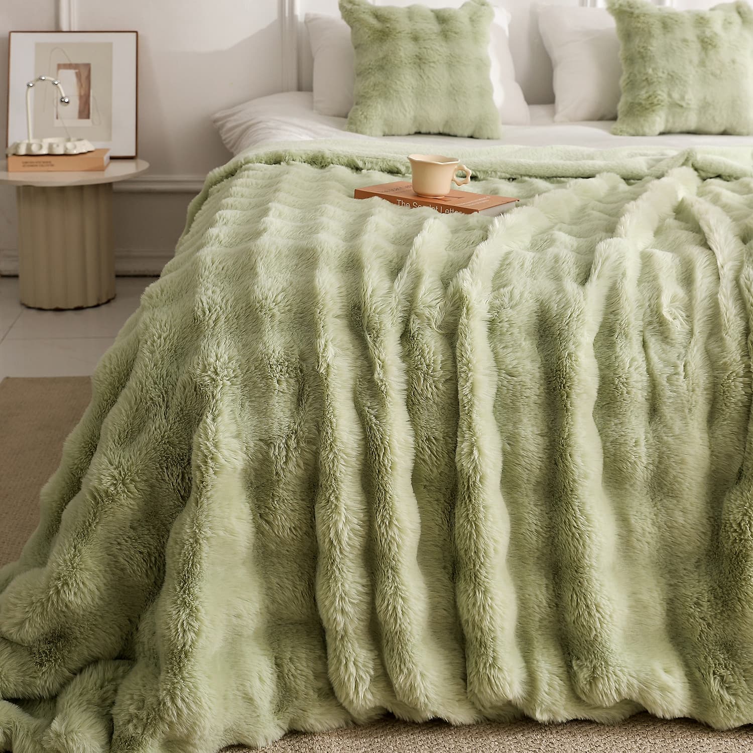 Green Tuscany Fleece Rabbit Fur Bubble Blanket - Double-Sided Thickened Soft