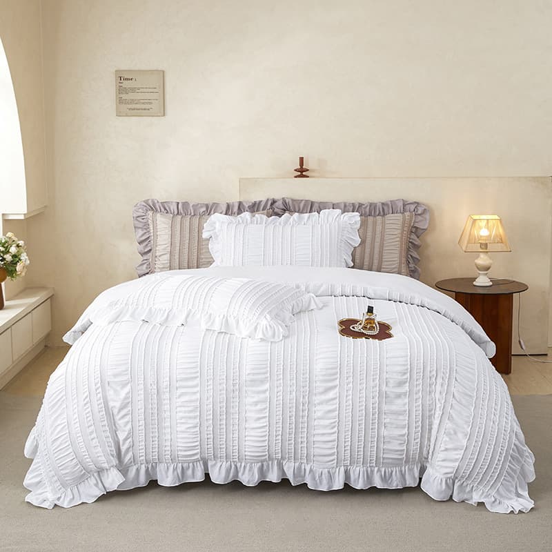White Ruffle Seersucker Duvet Cover with 2-Piece - Twin Size 168 × 229 cm