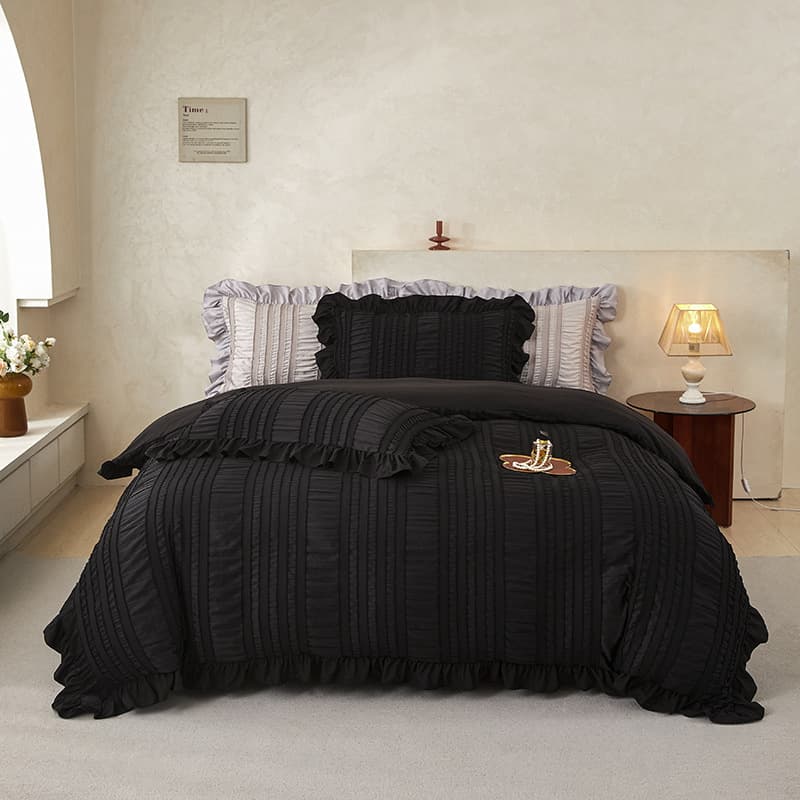 Black Ruffle Seersucker Duvet Cover with 2-Piece - Full Size 200 × 229 cm