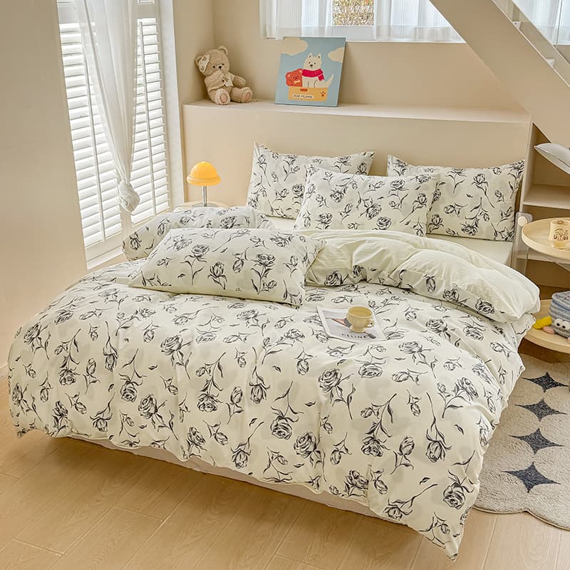 Rose Print Bedding Set - 3 Piece Set - Quilt Cover 229 × 229 cm with 2