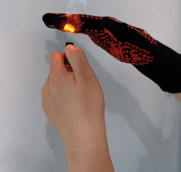 Black a Pair Of Extreme Heat-Resistant BBQ Gloves (500°C) - Aramid Fiber