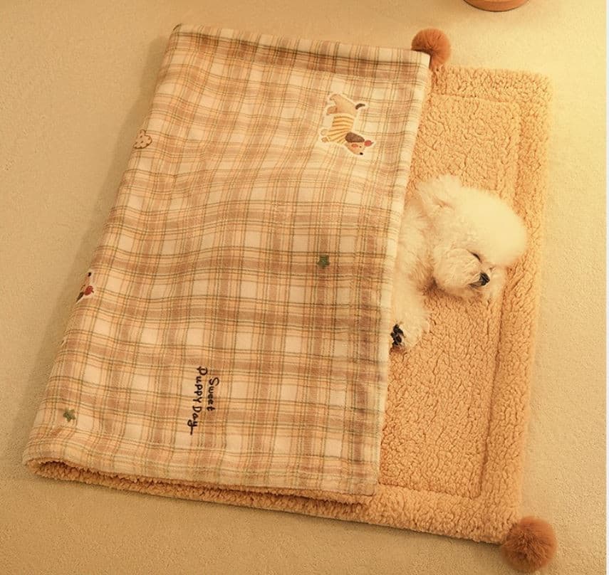 Plaid Apple Soft Fleece Dog Bed Mat/Quilt (L Size 70 × 50 cm) - All-Season