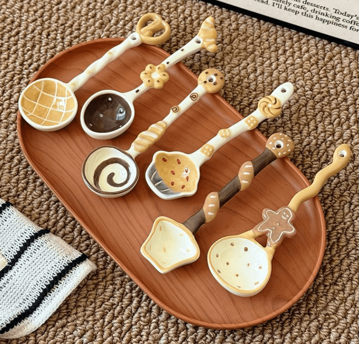 Gingerbread Man Scoop Creative Hand-Painted Ceramic Spoon - Cartoon Bakery