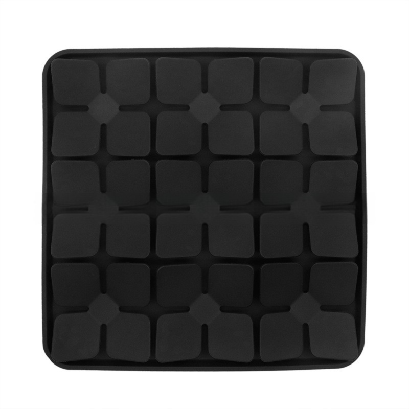 Black Food-Grade Silicone Pet Lick Mat for Perfect Distraction - 3D Textured