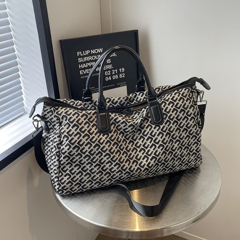 Black Geometric Pattern Travel Duffel Bag - Large Capacity Lightweight