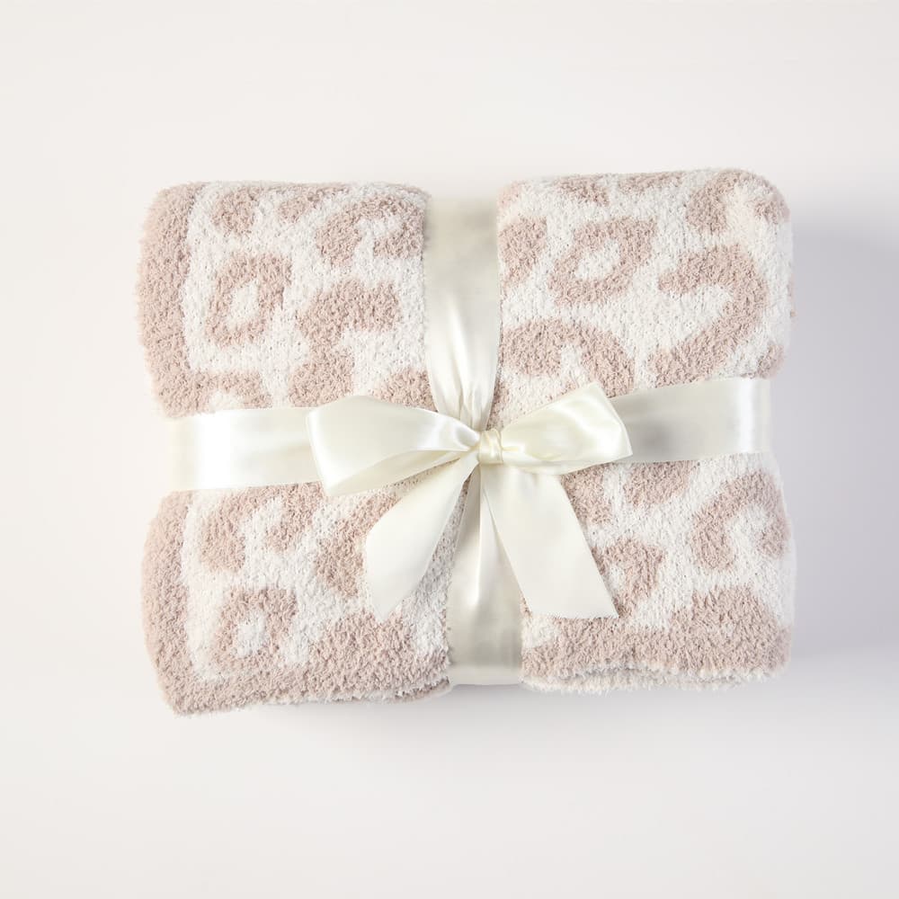 Beige Luxurious Leopard Print Knit Throw Blanket - Ultra-Soft - 130 × 150 cm