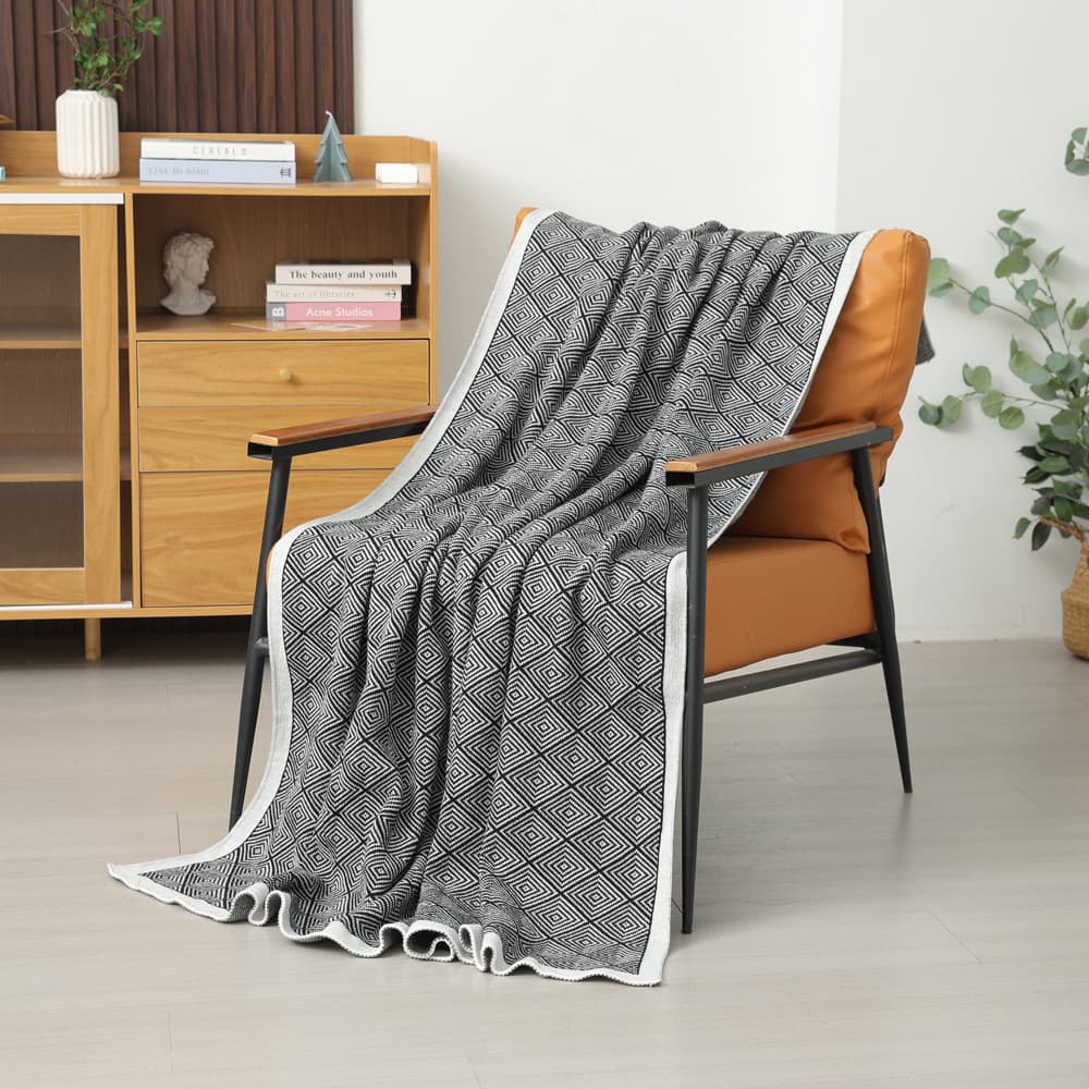 Dark Grey Knitted Sofa Blanket with Plush Side, 130 × 170 cm, 720g, Ideal