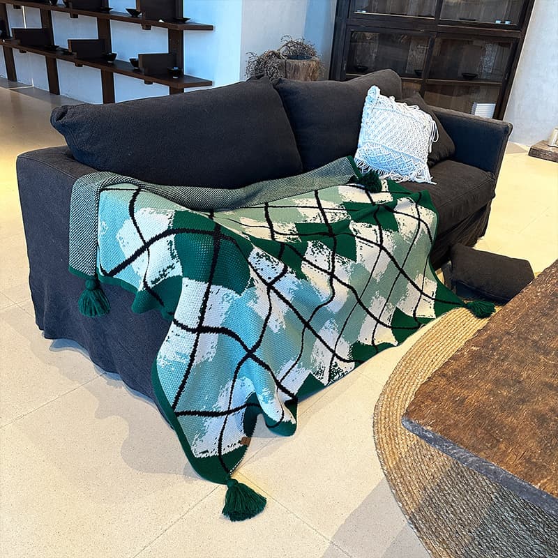 Green Argyle Diamond Knit Throw Blanket with Tassels - Versatile Sofa & Bed