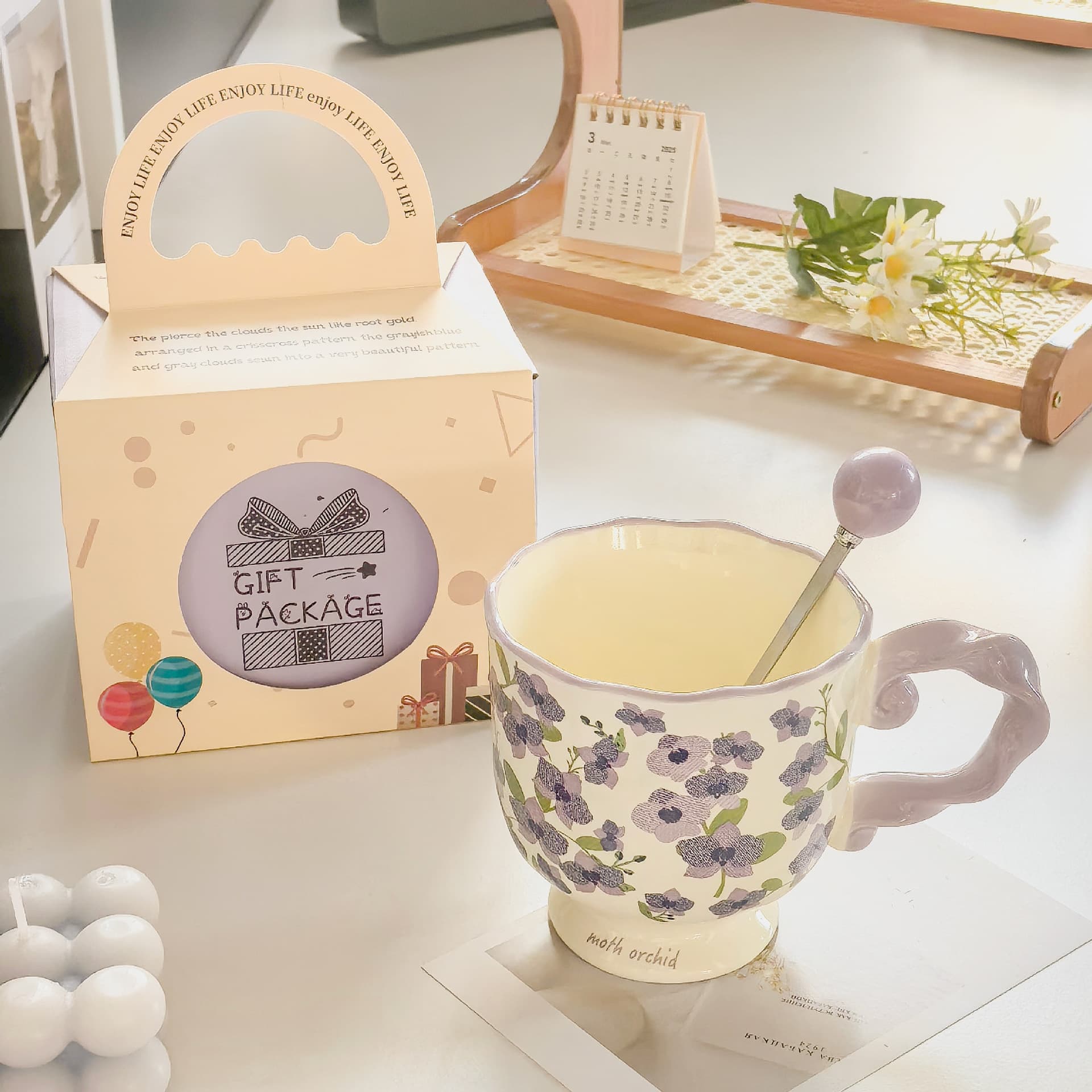Ceramic Mug with Sculpted Handle,400 ml Vintage Inspired - Roland Purple