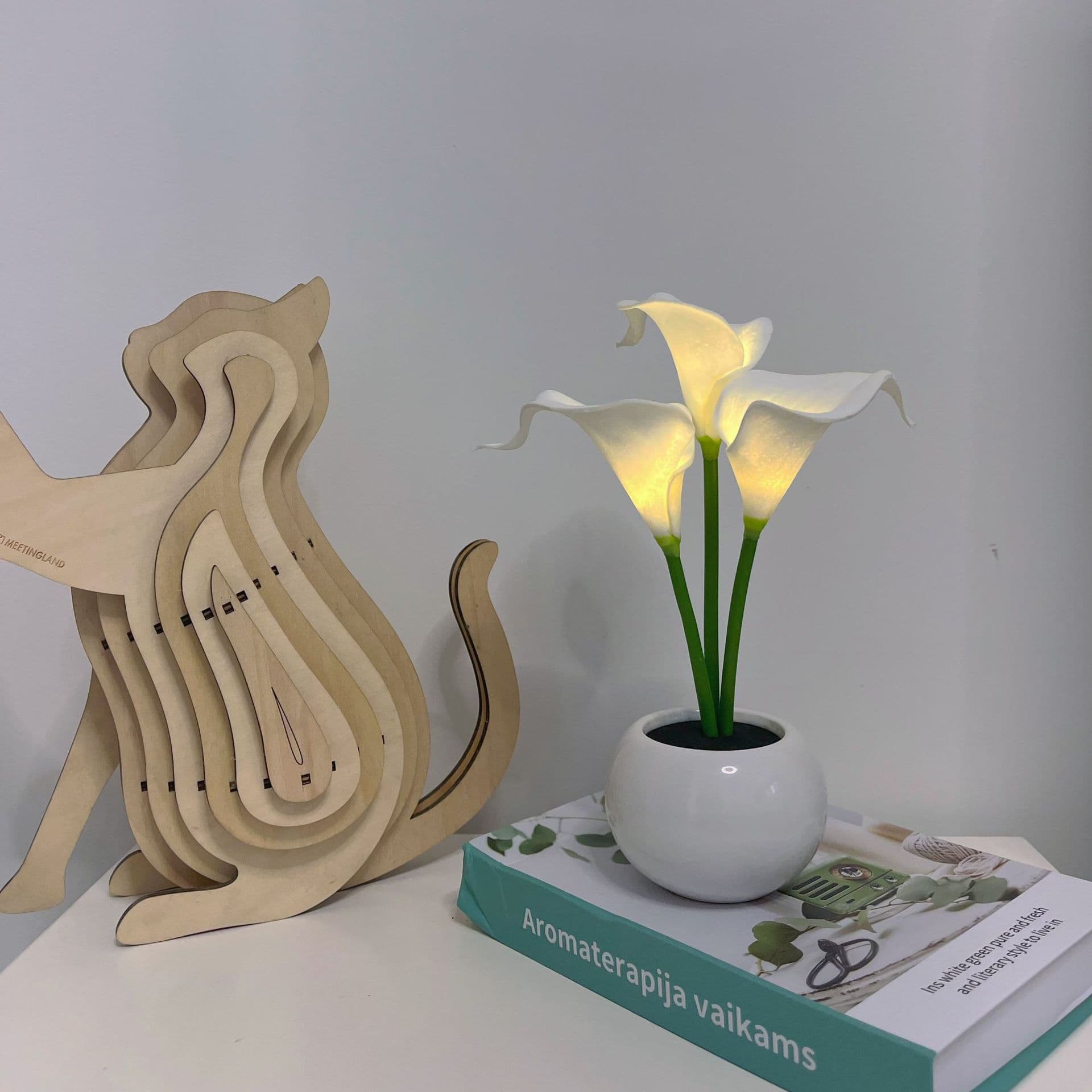 White Calla Lily LED Table Lamp - Lifelike Potted Flower Accent Light