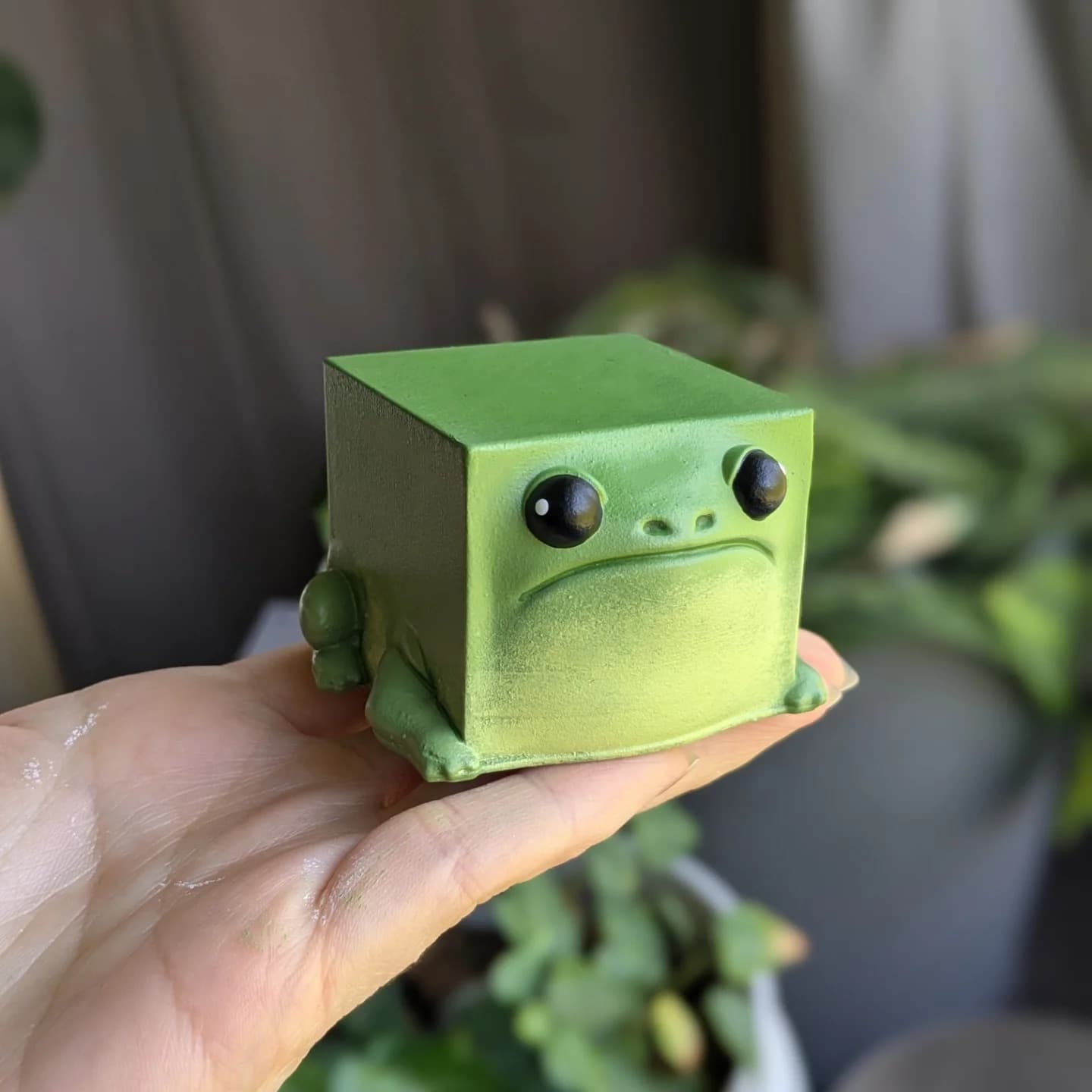 Ugly- Frog Resin Figurine - 2-Pack Set for Desk, Home & Office Decor