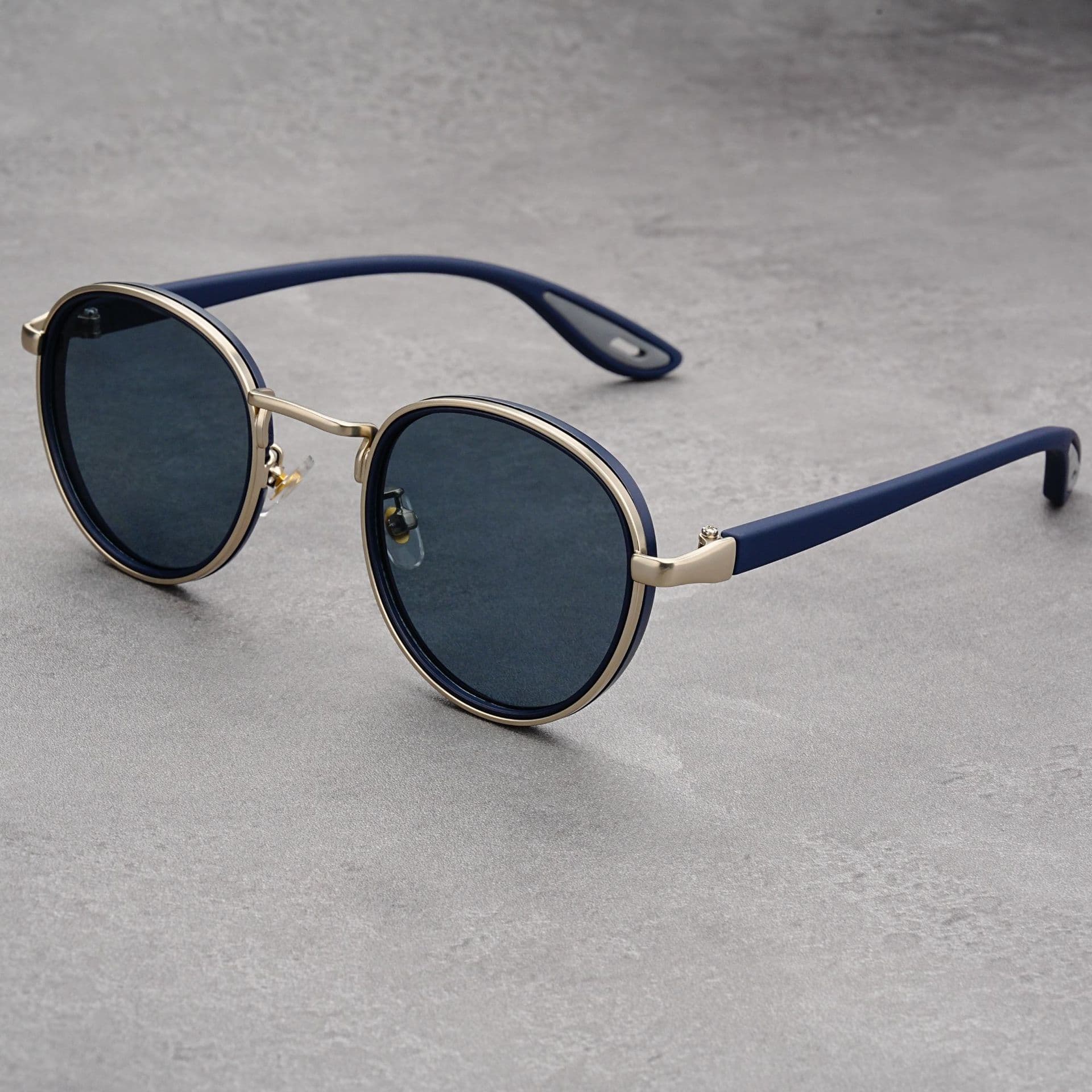 Silver Frame With Blue Rim Retro Round Sunglasses Vintage Metal & PC Frame